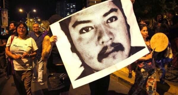 Cacerolazo Plaza de Ñuñoa, por muerte de comunero Mapuche