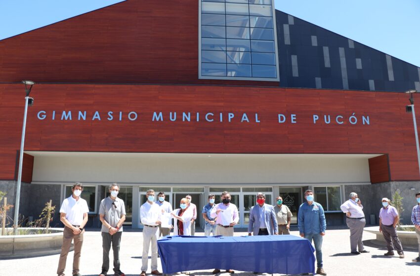  Entregan Moderno Gimnasio Polideportivo a Municipio de Pucón