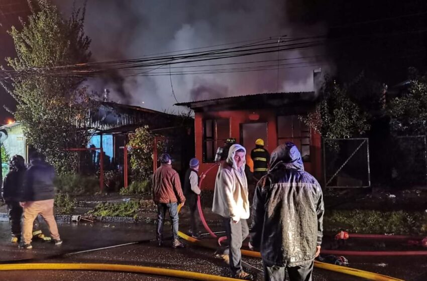  Incendio Destruyó Cuatro Viviendas en Villarrica