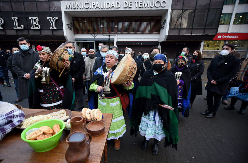  Municipio de Temuco Celebra We Tripantu Con Izamiento de Bandera Mapuche