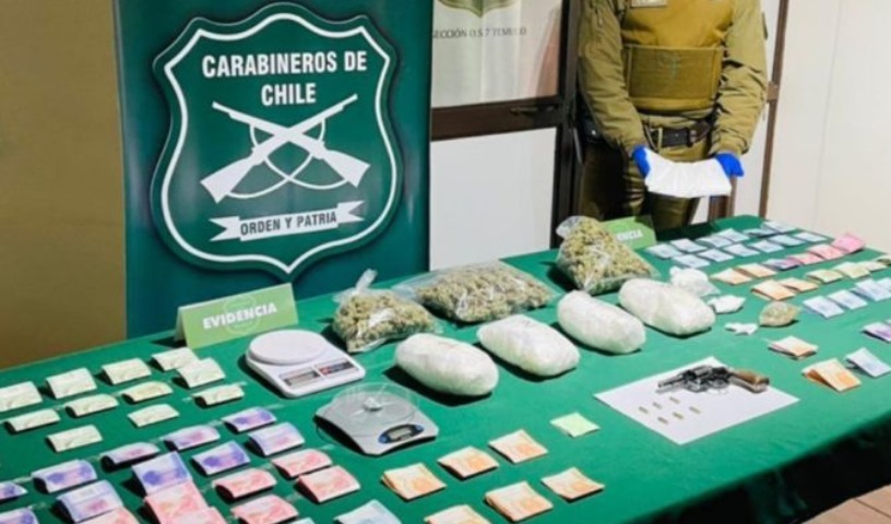  Tres Detenidos Por Tráfico de Drogas y Porte Ilegal de Armas en Temuco y Ruta 5 Sur