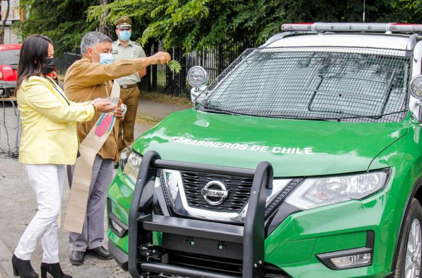  Municipalidad de Villarrica entrega como donación vehículo policial para apoyar a Carabineros de Licán Ray