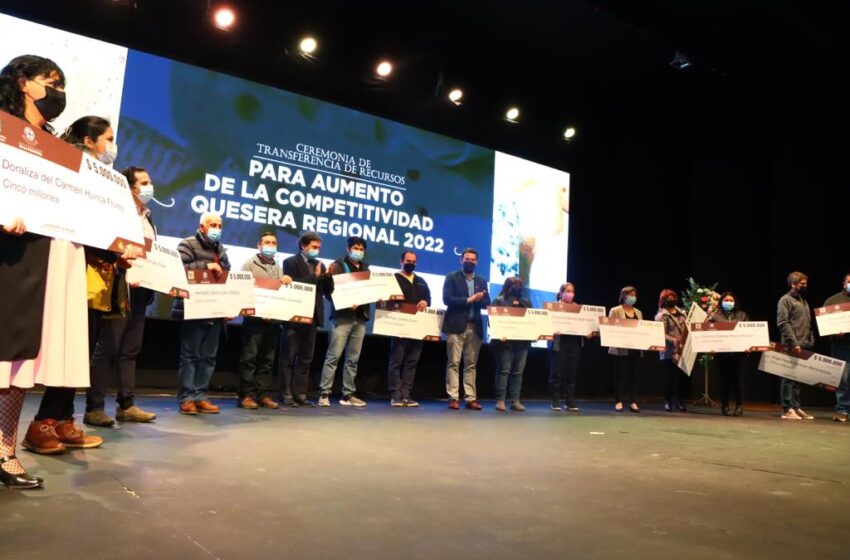  Gobierno Regional y Ufro entregaron equipamiento e infraestructura a 66 productores queseros de La Araucanía