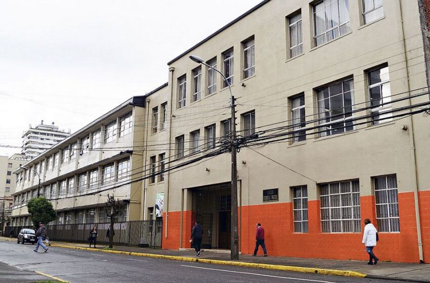  Evacuan Más De 150 Alumnos Del Liceo Gabriela Mistral Por Presunta Emanación De Gas