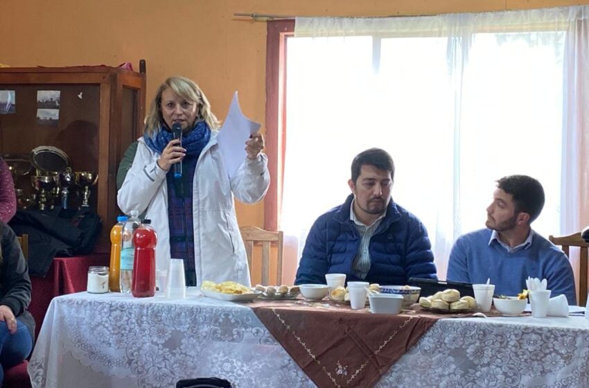  Municipios De Pitrufquén Y Gorbea Y MOP Sostuvieron Reunión Con Vecinos Para Asfaltar Camino Botacura