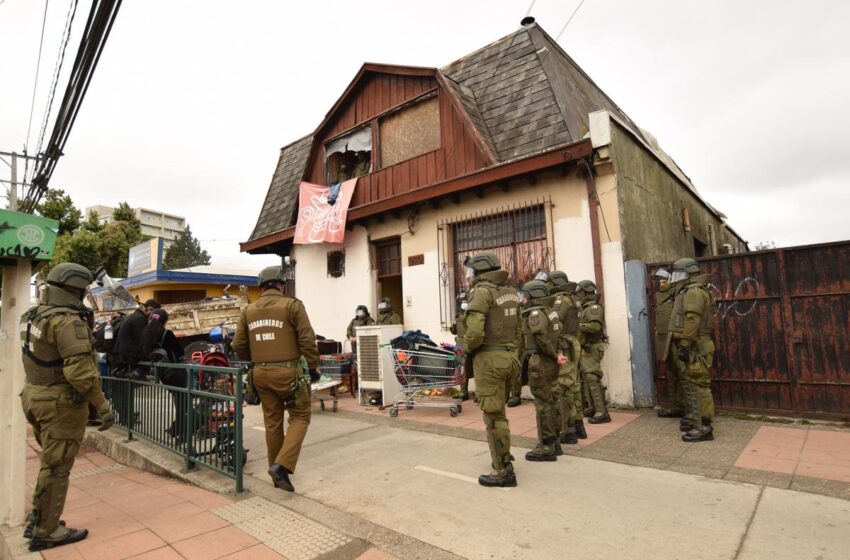  En Temuco Dos Casas Fueron Desalojadas En Las Quilas Se Encontraron Armas Y Sustancias Ilícitas