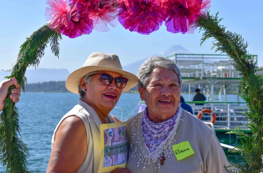  Personas Mayores De Villarrica Celebraron Junto Al Lago El Día Del Amor Y La Amistad