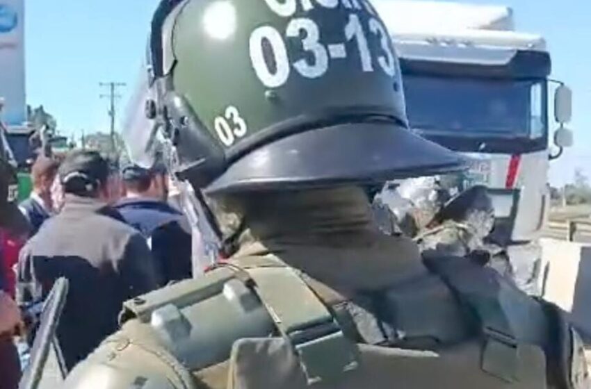  Un camarógrafo detenido en manifestación de agricultores en Púa