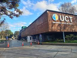  Presunto aviso de bomba desata evacuación y operativo en la Universidad Católica de Temuco