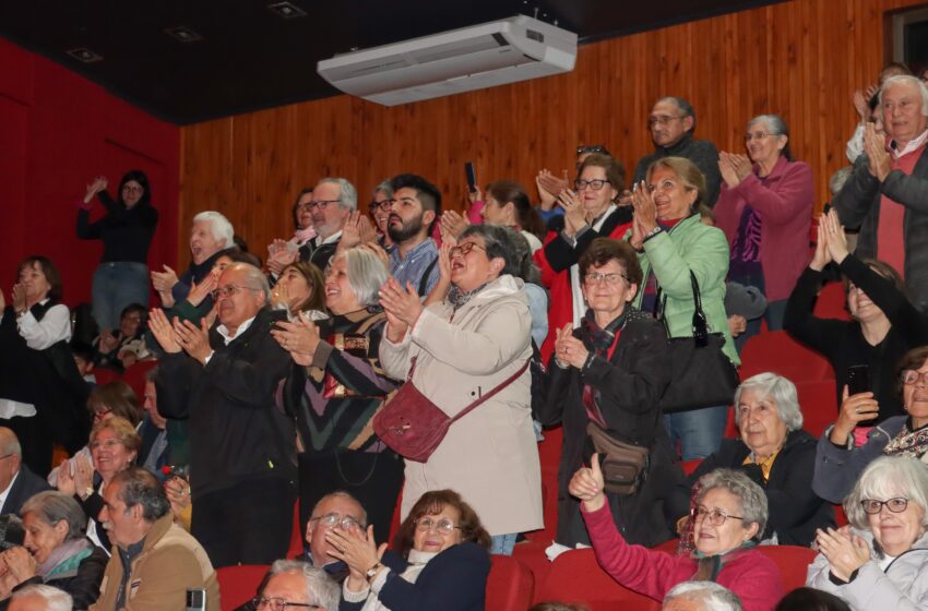  Emocionante resultó la gala 2024 de los talleres de personas mayores de Villarrica  