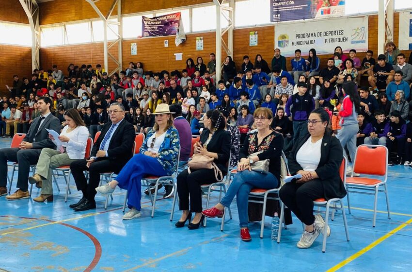  Pitrufquén celebra al deporte con la premiación de juegos deportivos escolares